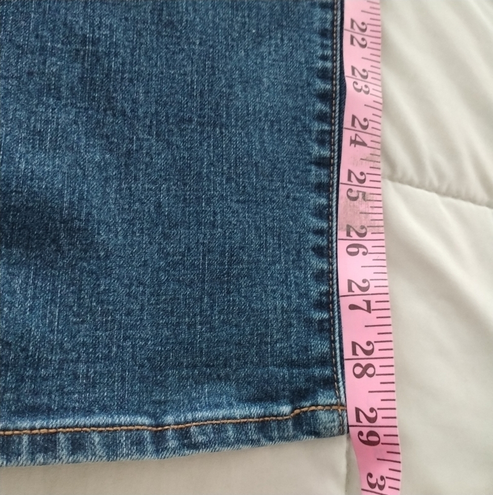 Old Navy Original Mid Rise Dark Wash Straight Jeans 20 - Picture 4 of 9
